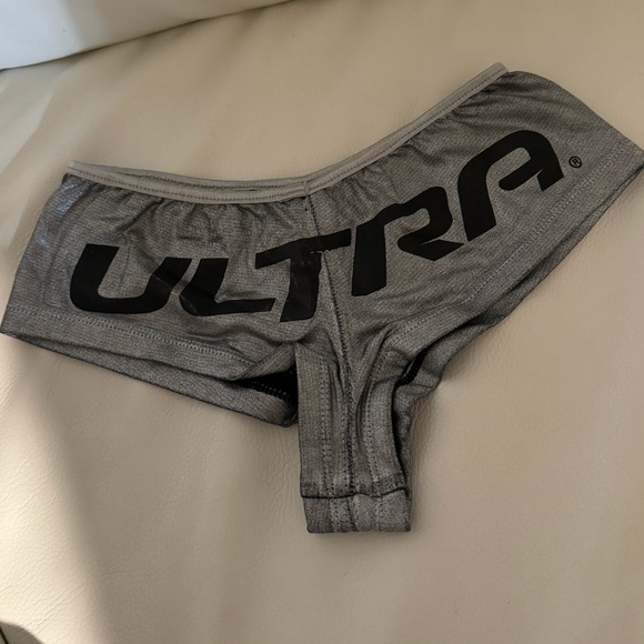 Ultra Music Festival shorties size Small - Picture 10 of 14